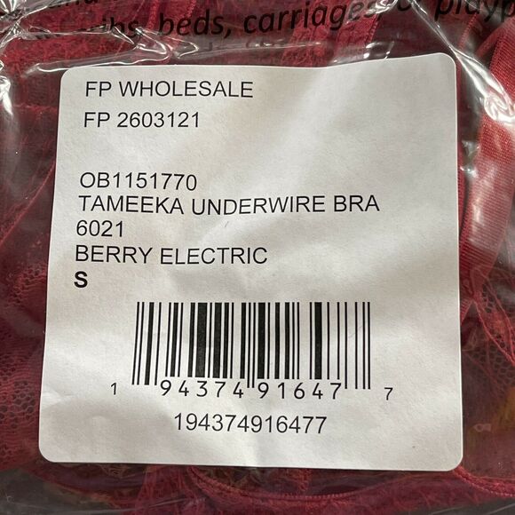 Free People Intimately Bra Small Tameeka Underwire Bralette Berry Electric Red - Picture 10 of 10